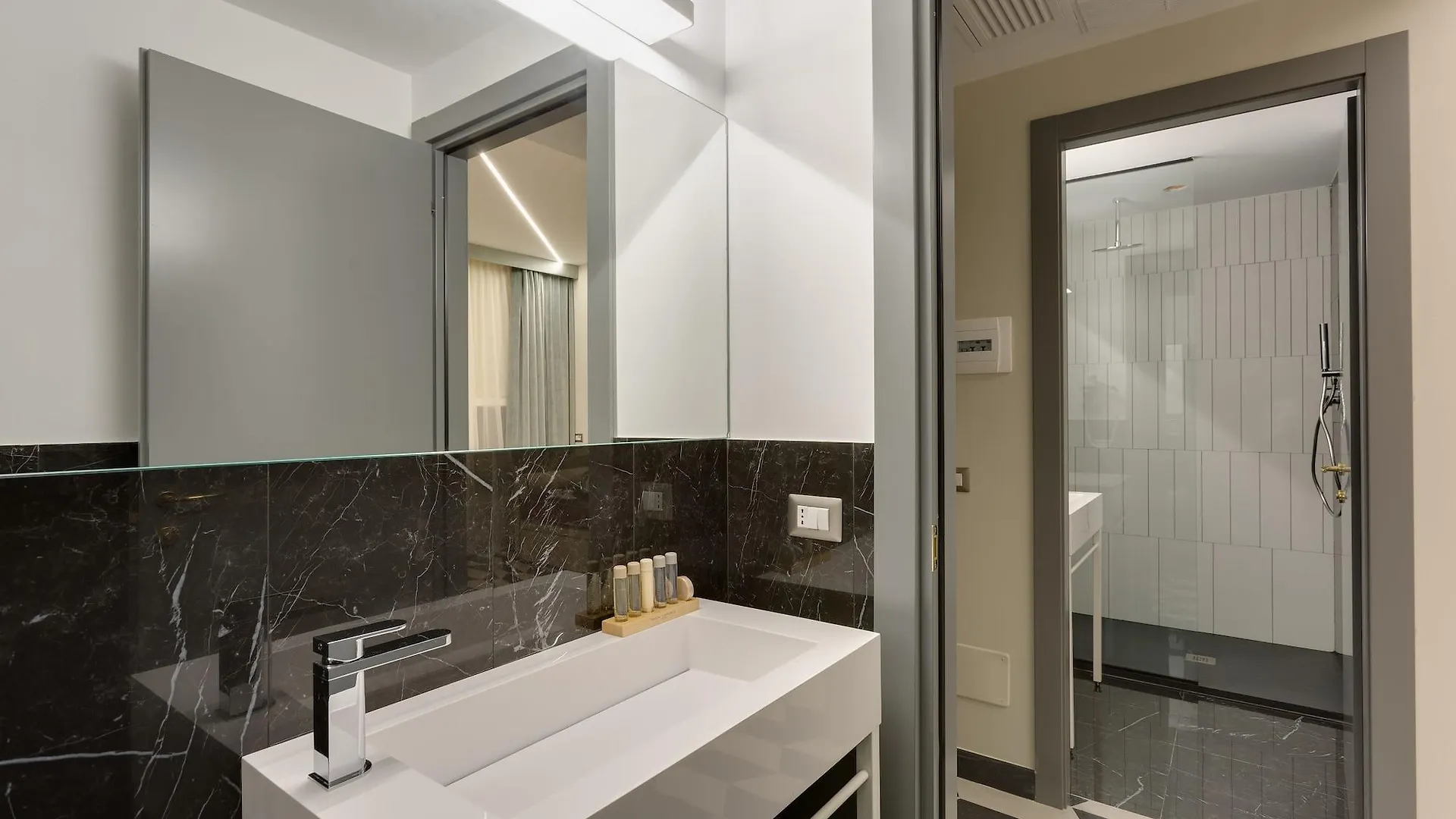 Otivm Hotel Rzym 4*,  Włochy