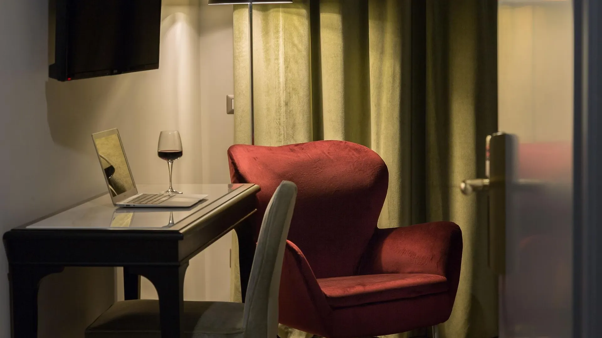 ****  Otivm Hotel Rzym Włochy